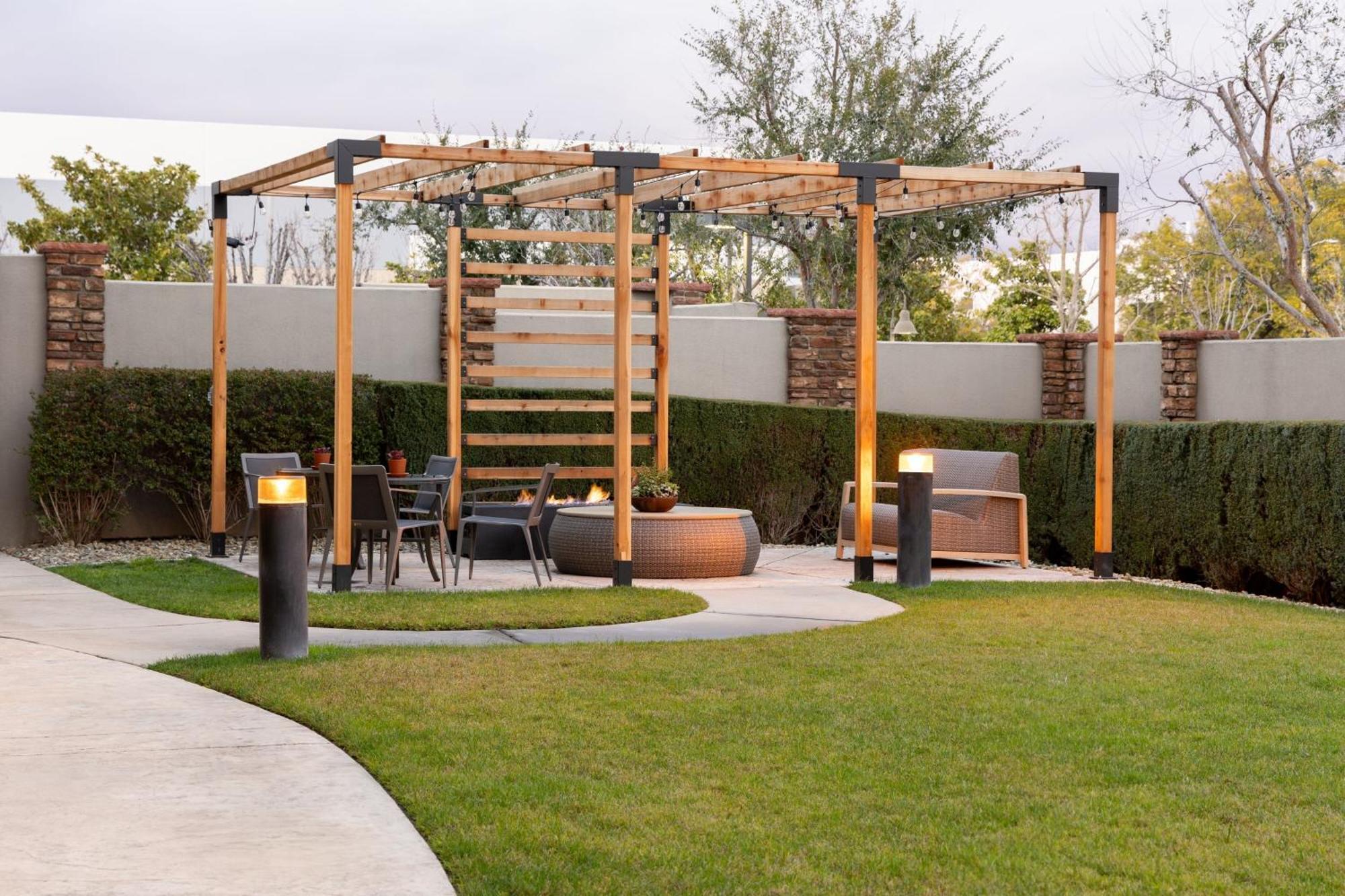 Hotel Courtyard By Marriott Ontario Rancho Cucamonga Exterior foto